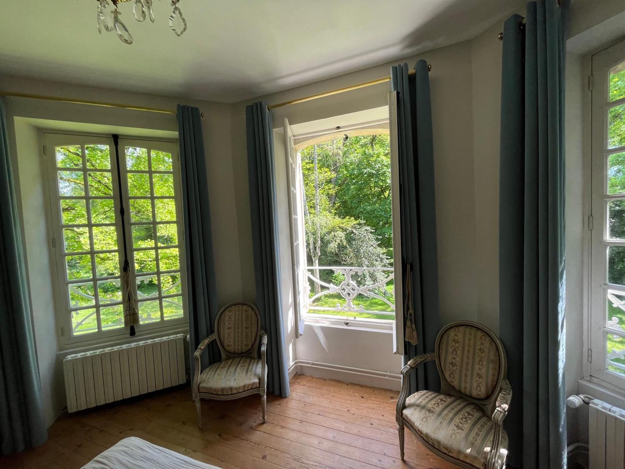 Les Grandes Hayes Bed & Breakfast Coulonges-sur-Sarthe ภายนอก รูปภาพ